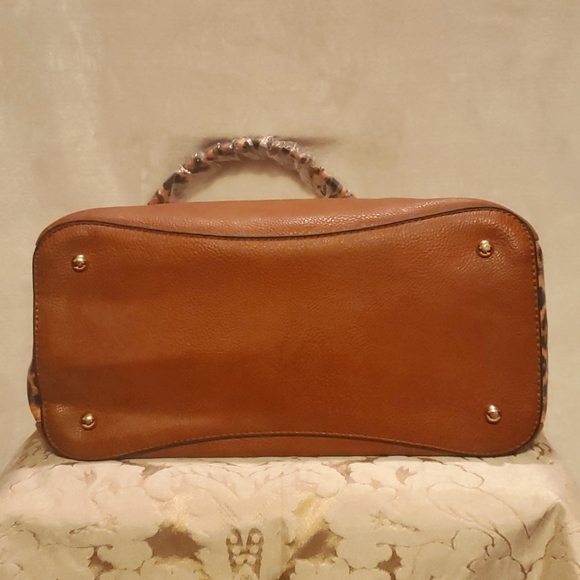 Fashion Handbag 2 in 1 Large and Spacious ~ NWT - Picture 4 of 16